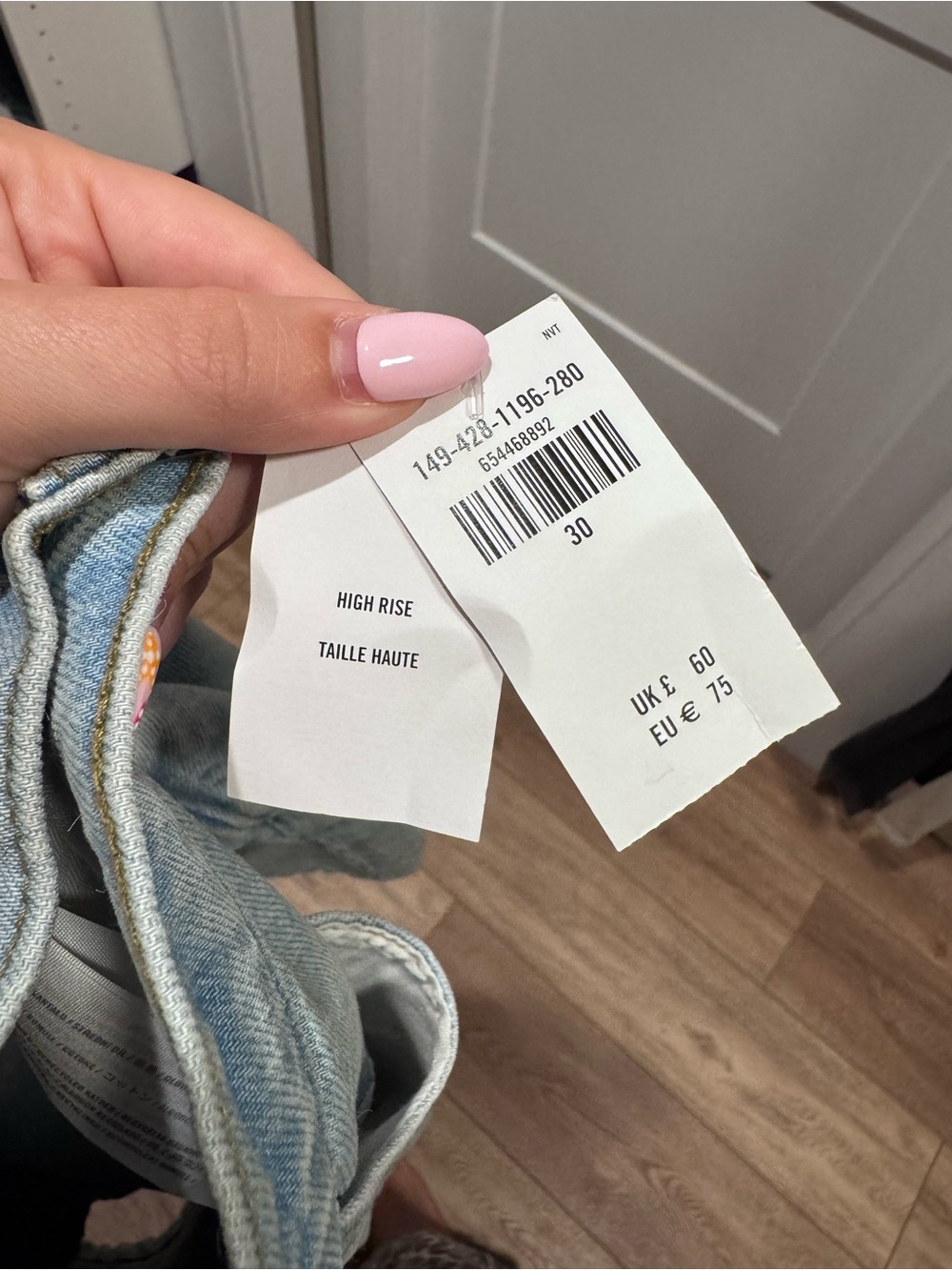 NWT Abercrombie & Fitch Light Blue High-Rise Loose Denim Shorts Size 30/10 - Picture 4 of 4